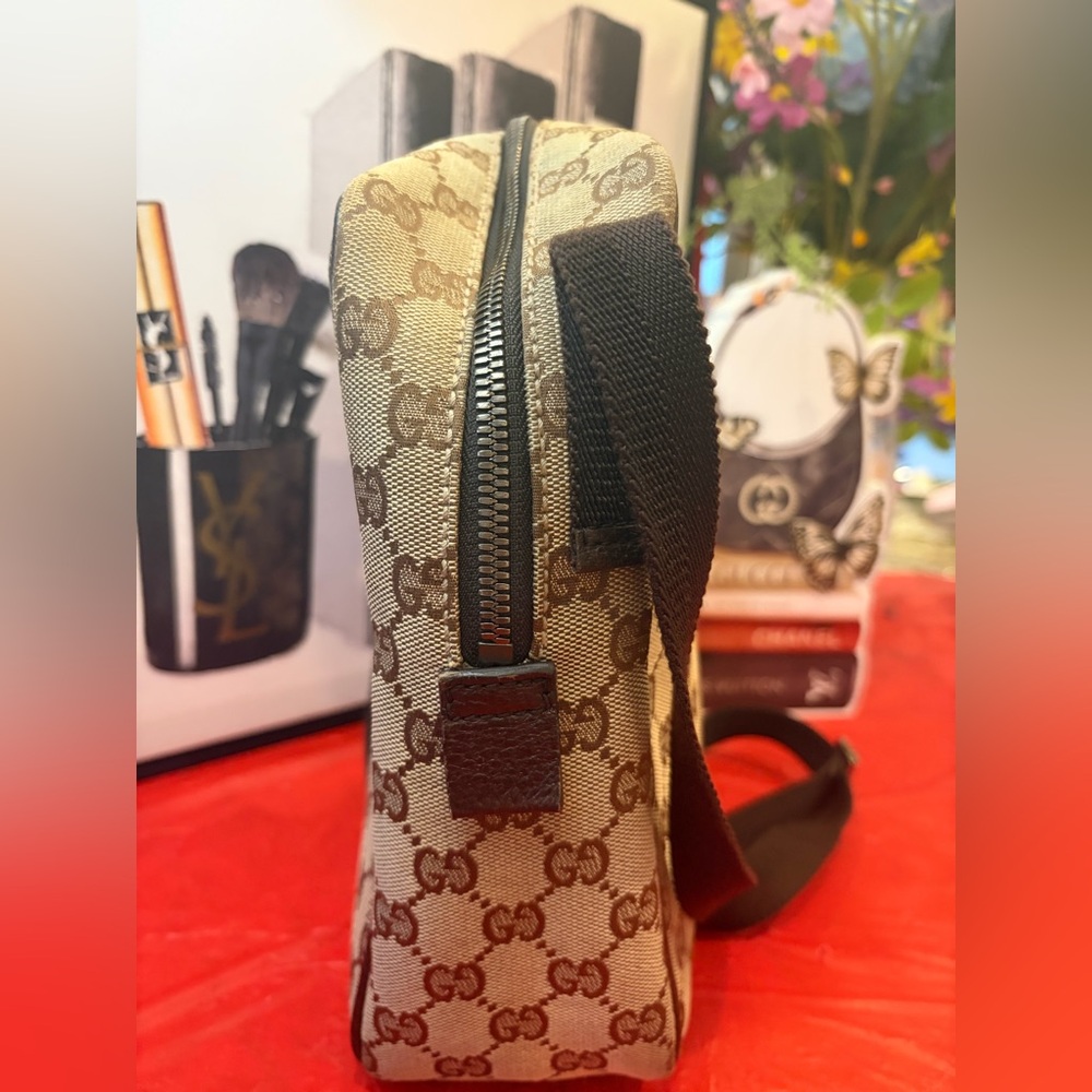 AUTHENTIC GUCCI GG Monogram Coated canvas Beige/Brown Messenger Bag
EUC!! LOVED - Picture 13 of 16